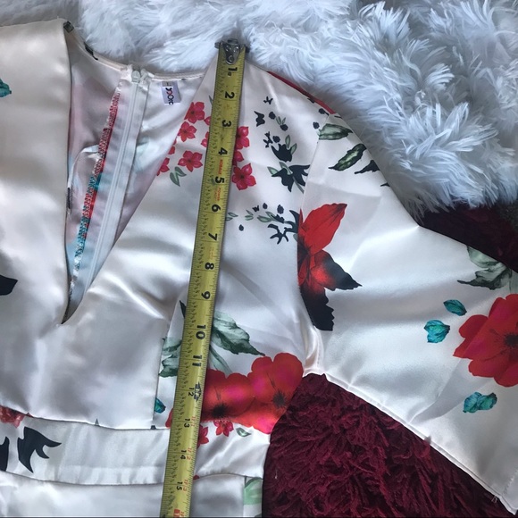 Beautiful Retro Pinup Dress - Picture 5 of 10